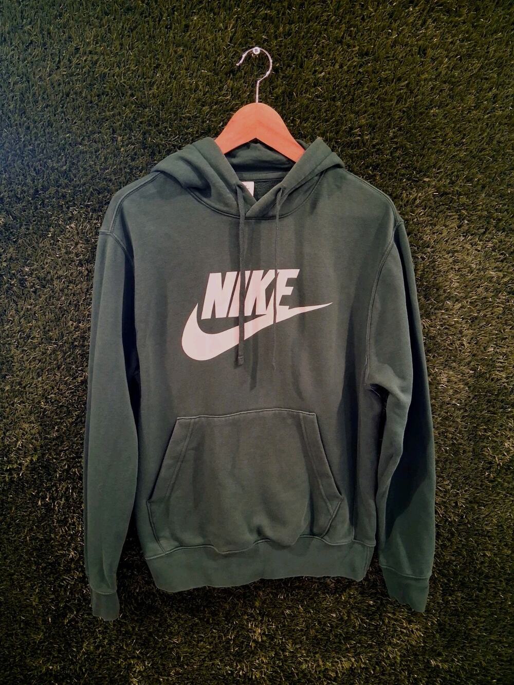 Nike Sportswear Club Fleece Mens Hoodie Green Pullover Big Logo Swoosh Size S...